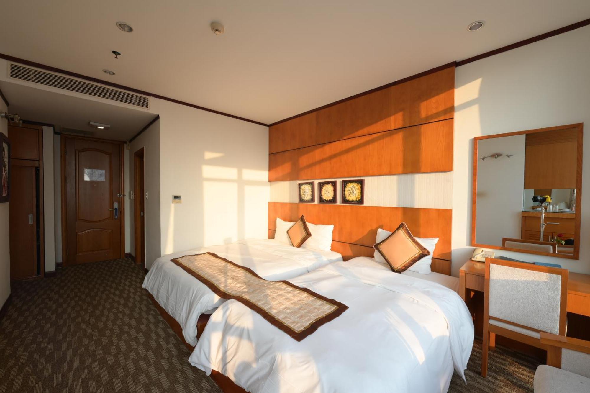 Danang Petro Hotel Экстерьер фото