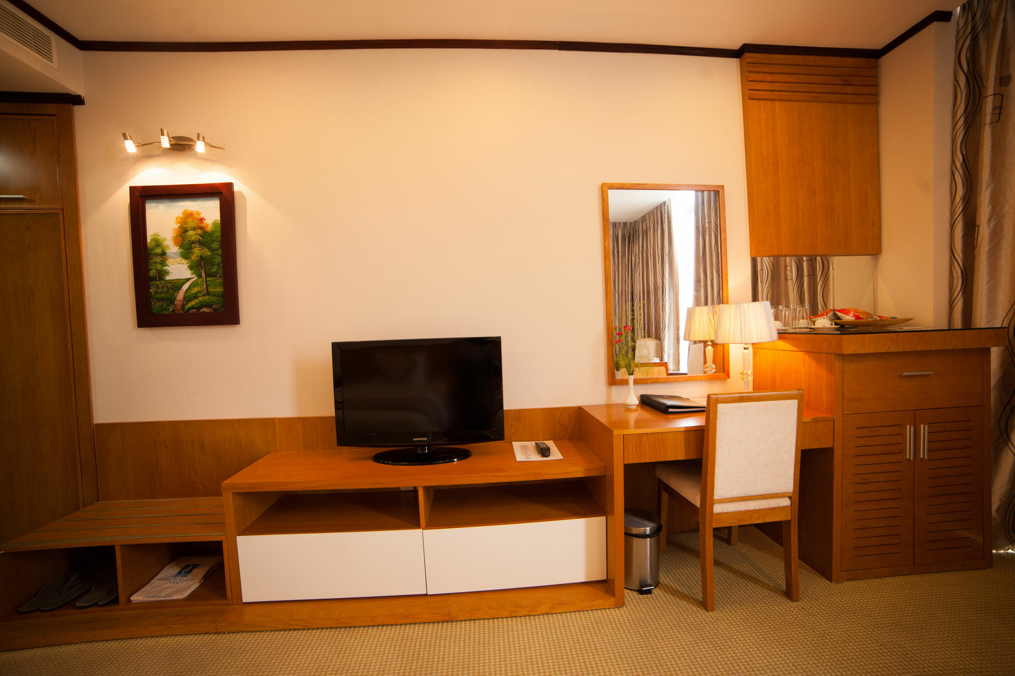 Danang Petro Hotel Экстерьер фото
