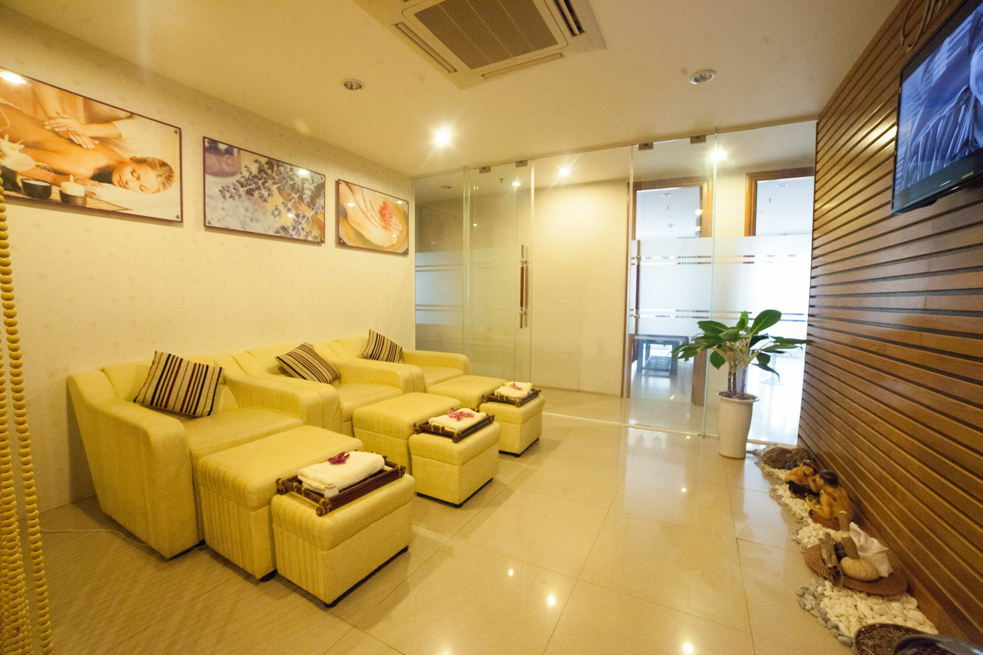 Danang Petro Hotel Экстерьер фото